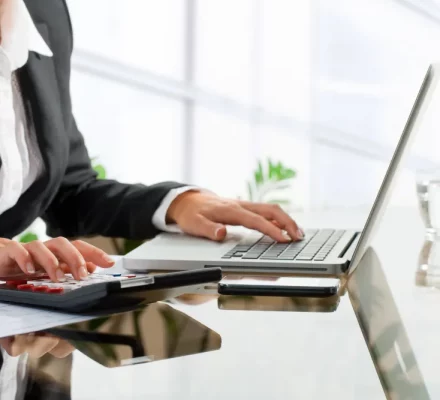 Jak rozliczać podatki w UK